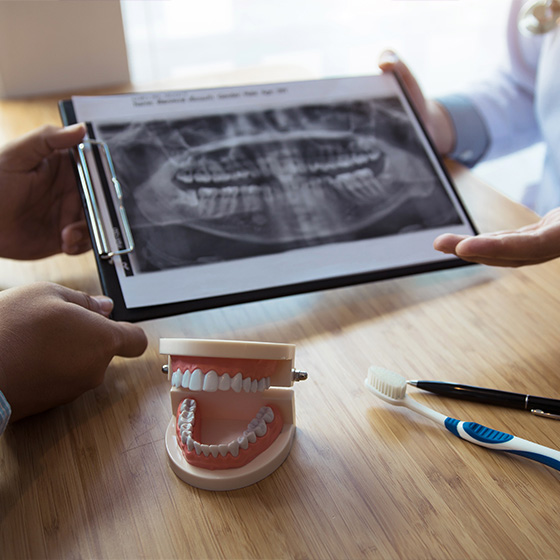 Crown Dental Group | Radiograf a digital, El Programa Preventivo and Extracciones